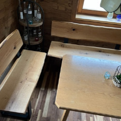 Sitzbank-Set aus Eiche mit Baumkanten und Bankkufen!